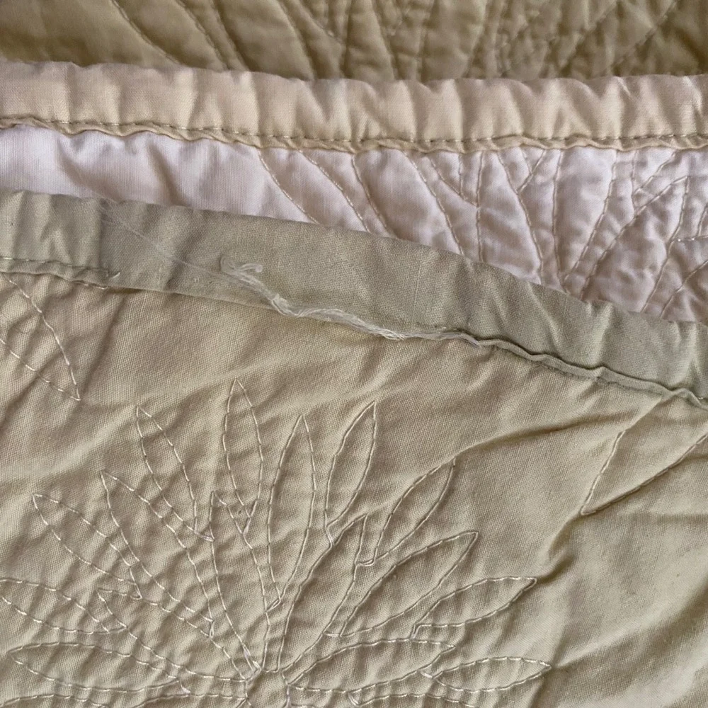 Vintage Yellow Starburst Quilted Bedspread Floral Medallion‎ Throw Stained